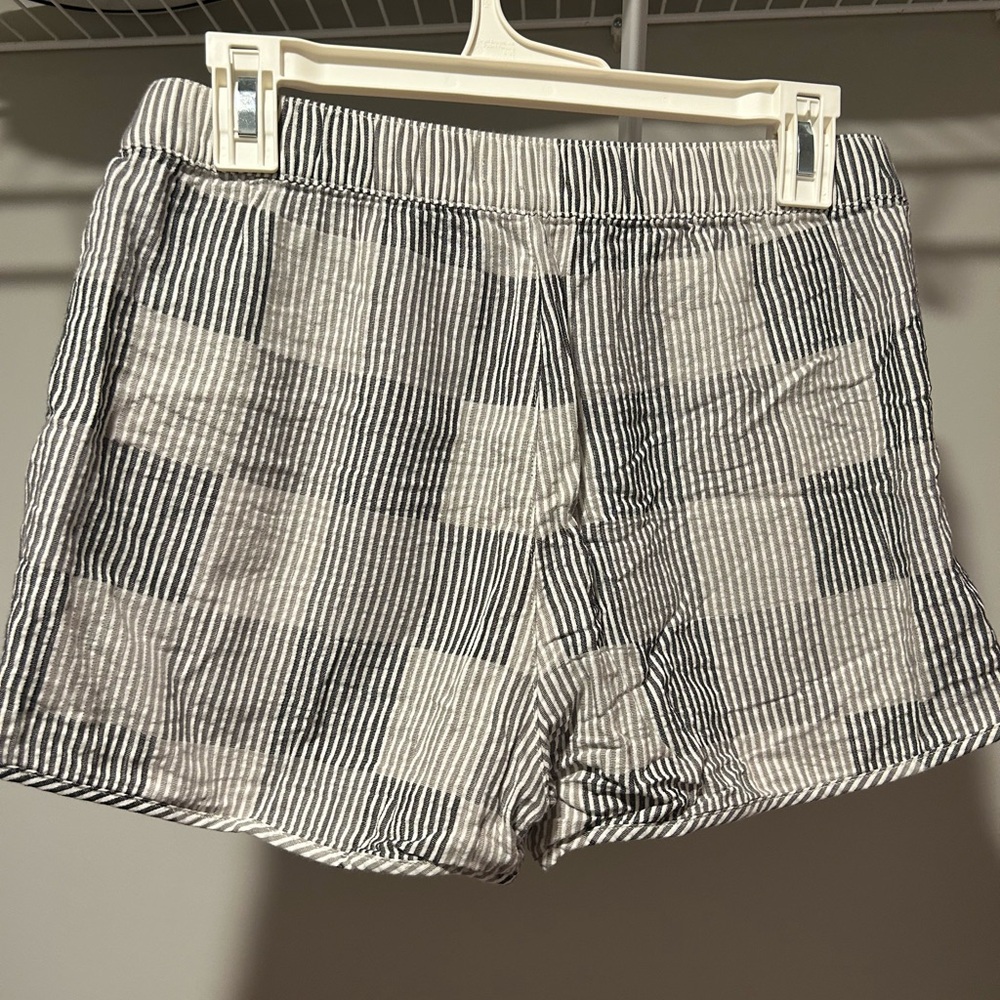 Madewell Black and White Striped Shorts - Picture 2 of 4